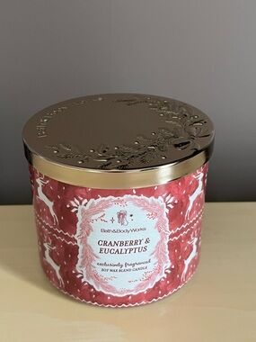 Bath & Body Works Cranberry & Eucalyptus Three Wick 14.5 Oz. Candle